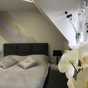 Novel Old Town Apartment
